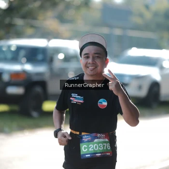 Runner Photo 3682879