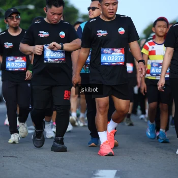 Runner Photo 3682975