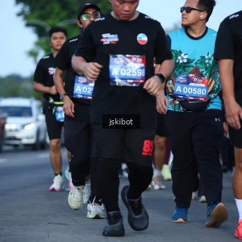 Runner Photo 3682990