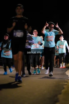 Runner Photo 3682993