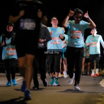 Runner Photo 3682998