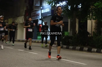 Runner Photo 3683014