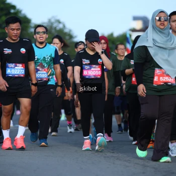Runner Photo 3683033
