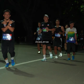 Runner Photo 3683043