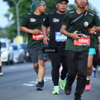 Runner Photo 3683096