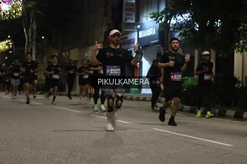 Runner Photo 3683116