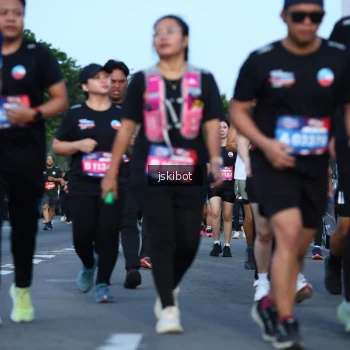 Runner Photo 3683240