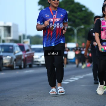 Runner Photo 3683245
