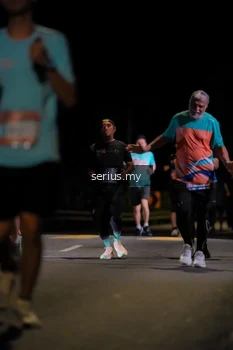Runner Photo 3683301