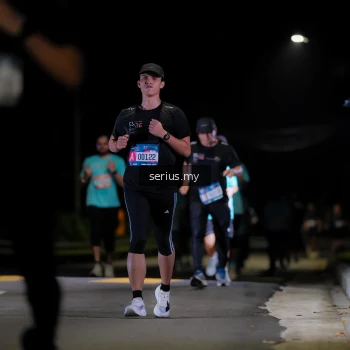 Runner Photo 3683312