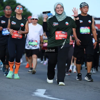 Runner Photo 3683325