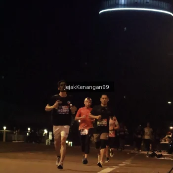 Runner Photo 3683391