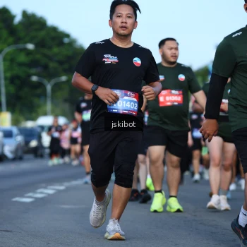 Runner Photo 3683437