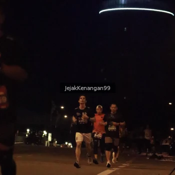 Runner Photo 3683553