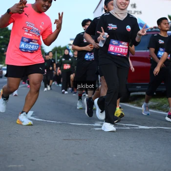 Runner Photo 3683575
