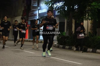 Runner Photo 3683579