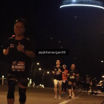 Runner Photo 3683593