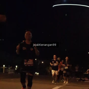 Runner Photo 3683598