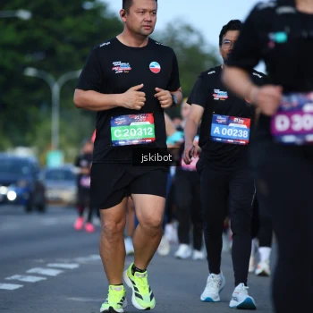 Runner Photo 3683662