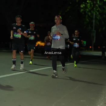 Runner Photo 3683694
