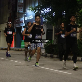 Runner Photo 3683718