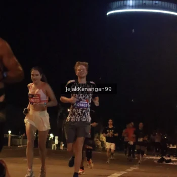 Runner Photo 3683729