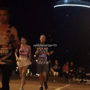 Runner Photo 3683744