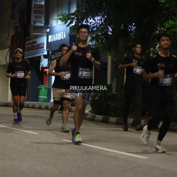 Runner Photo 3683753