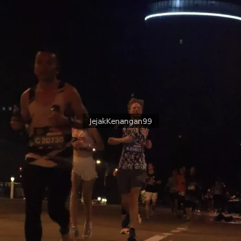 Runner Photo 3683783