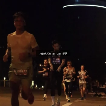 Runner Photo 3683799