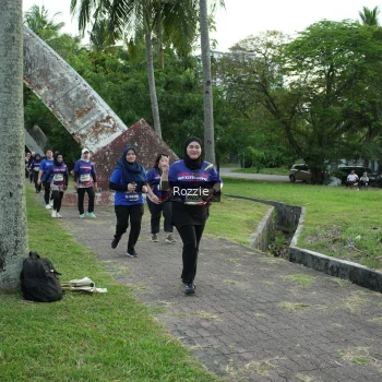 Runner Photo 3683810