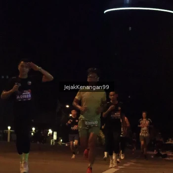 Runner Photo 3683874