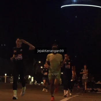 Runner Photo 3683893