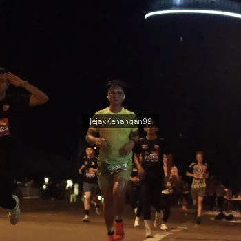 Runner Photo 3683895