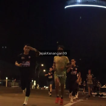Runner Photo 3683934