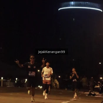 Runner Photo 3683968