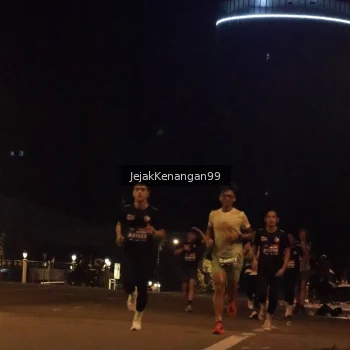 Runner Photo 3683979