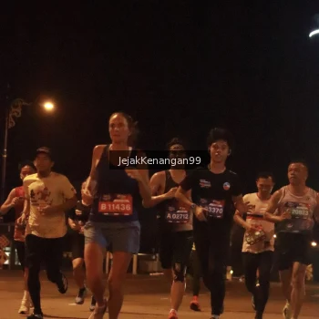 Runner Photo 3684034
