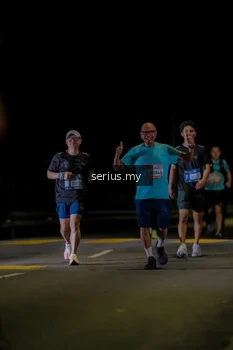 Runner Photo 3684057