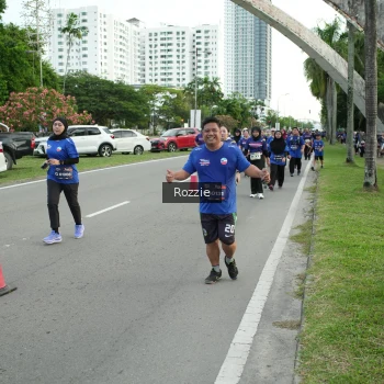 Runner Photo 3684075