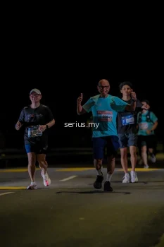 Runner Photo 3684086