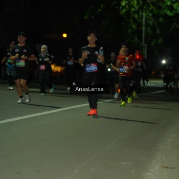 Runner Photo 3684120