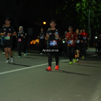 Runner Photo 3684155