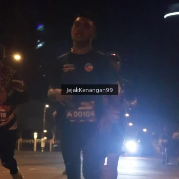 Runner Photo 3684173