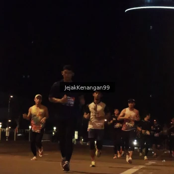 Runner Photo 3684277