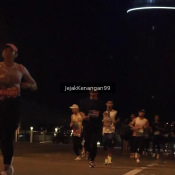 Runner Photo 3684296