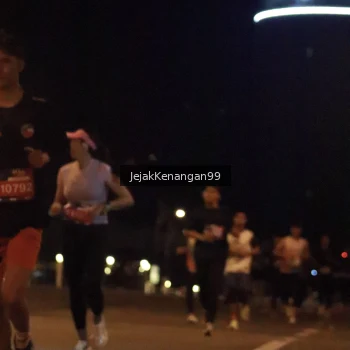 Runner Photo 3684334