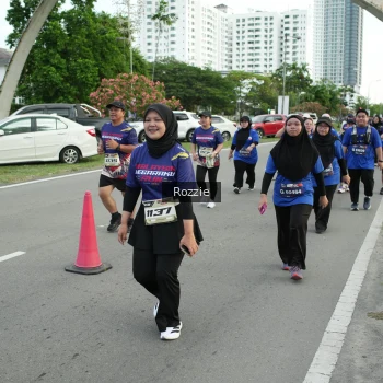 Runner Photo 3684435