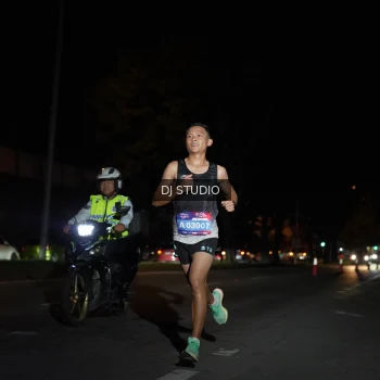 Runner Photo 3684465