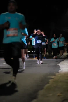 Runner Photo 3684475